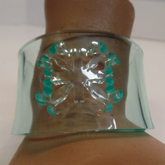 Rustic Cuff Jewelry - Rustic Cuff Acrylic Light Green Clear